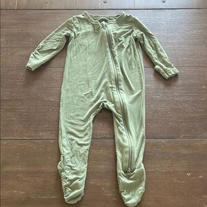 Hapiu Green Bamboo Zip-Front Footed Sleeper